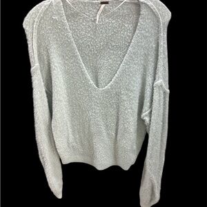 Free people Cozy V-Neck Sweater in Light Green sz XS